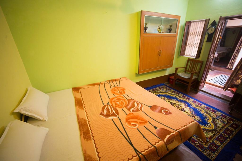 Paradise Inn Guest House Benares Kamer foto